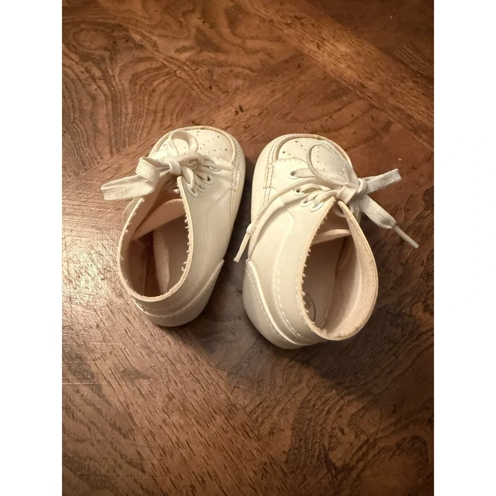 Vintage Buster Brown Baby Shoes White Leather Size 2 E with Original Box